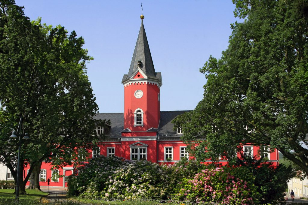 Berga – Ortsansicht mit Blick auf das Rathaus